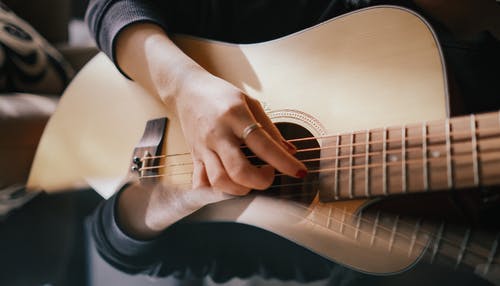 周杰伦《青花瓷吉他谱》-A调-捷诚吉他教室